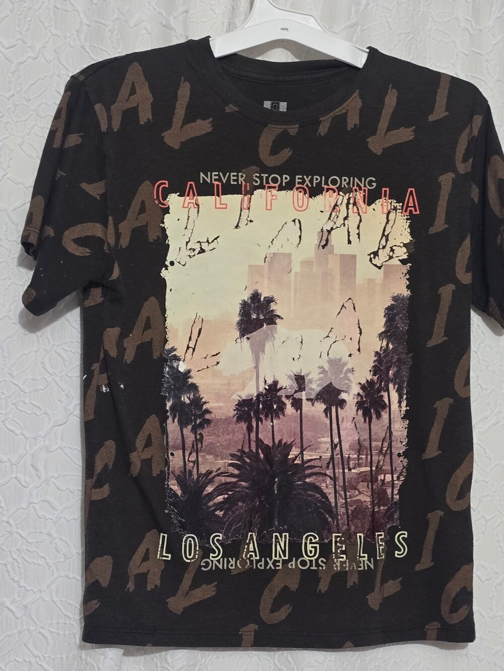 OG Hustle Los Angeles California Never Stop Exploring T-Shirt  XL (18-20) Junior